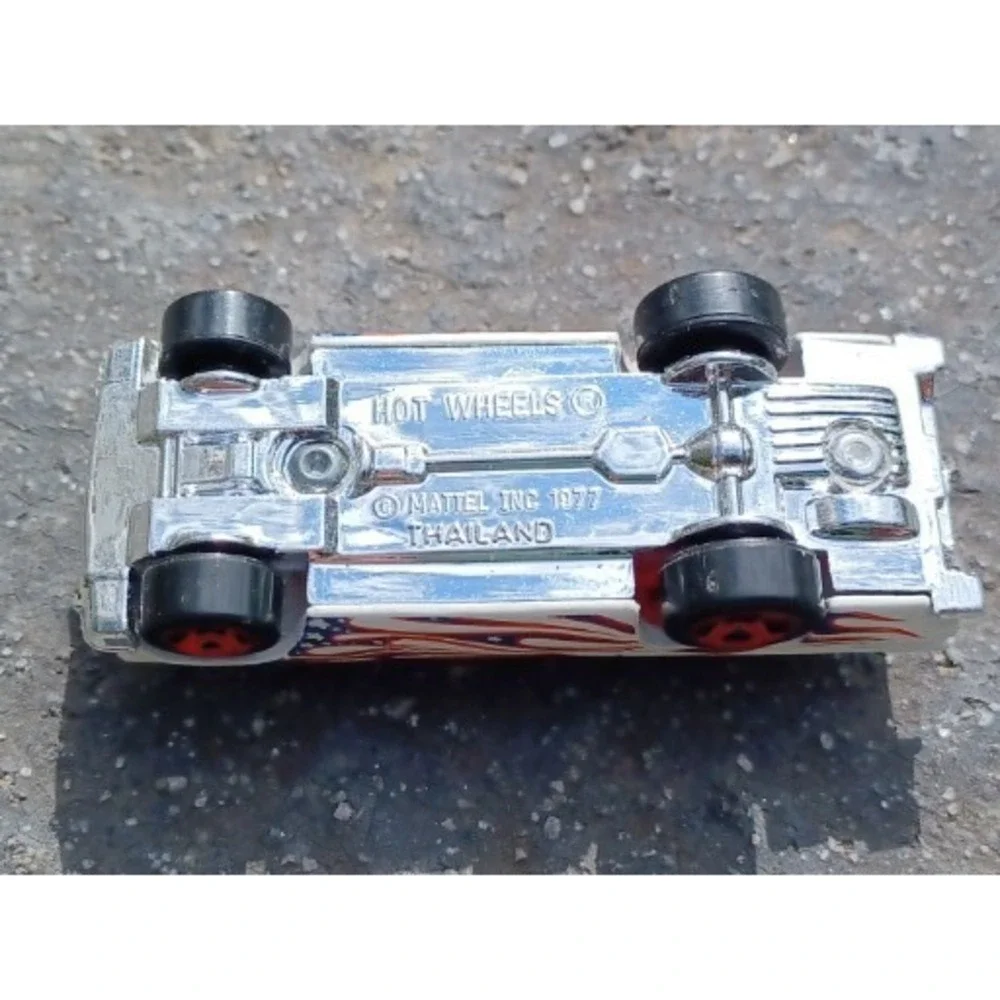 Vintage 1977 Hot Wheels Thailand 57 T Bird Rare White Stars Flames Blue/Red